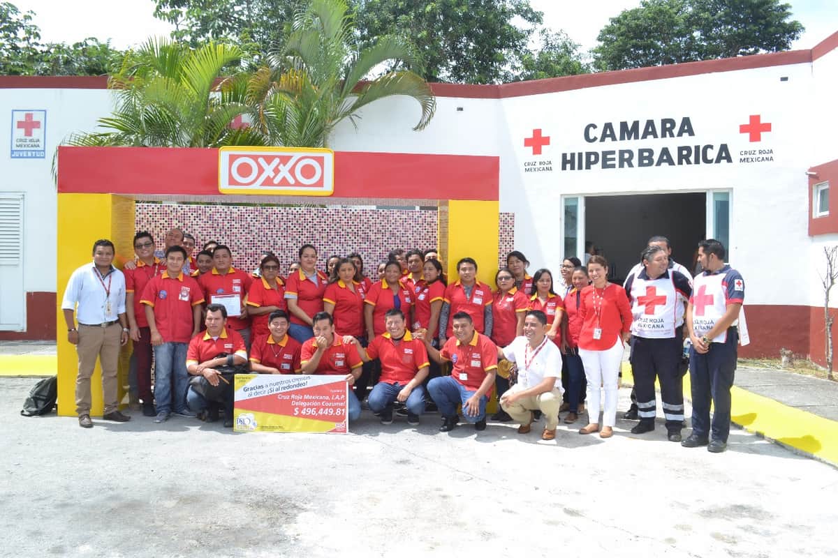 Oxxo dona cerca de medio millón de pesos a la Cruz Roja de Q. Roo