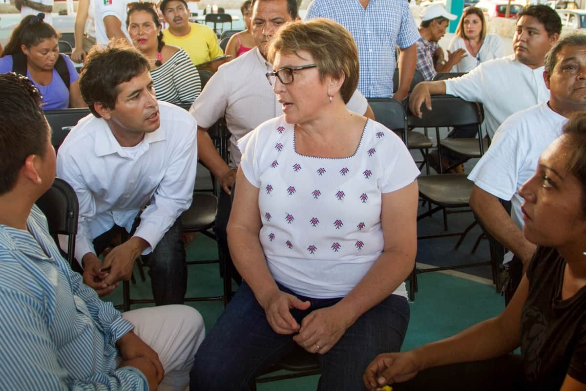 Laura Beristain se compromete a un gobierno cercano con la gente