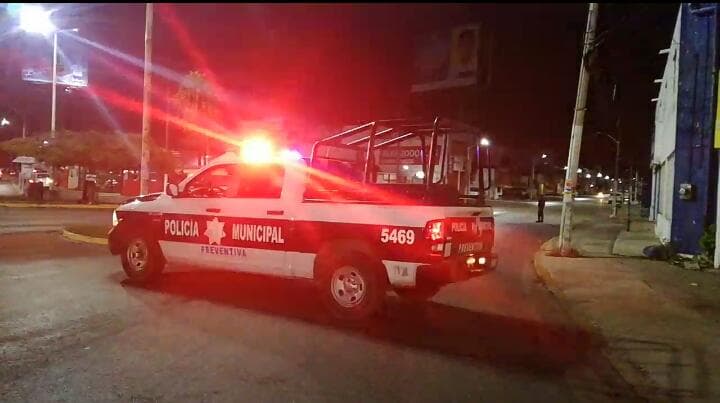 Encuentran degollado en colonia irregular de Tulum