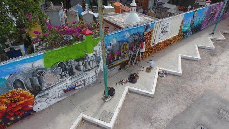 Preparan gran mural de Día de Muertos en el Panteón Municipal playense