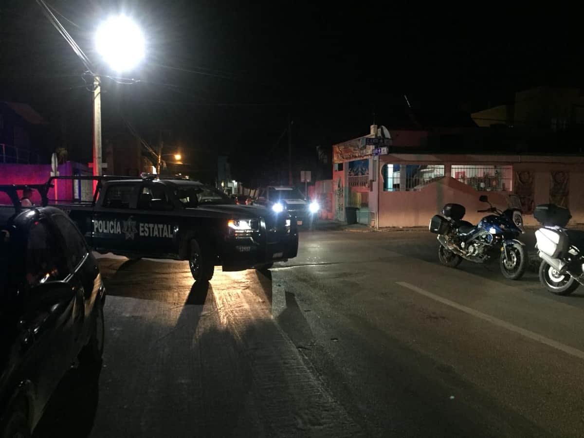 Le disparan y corre a hotel de federales