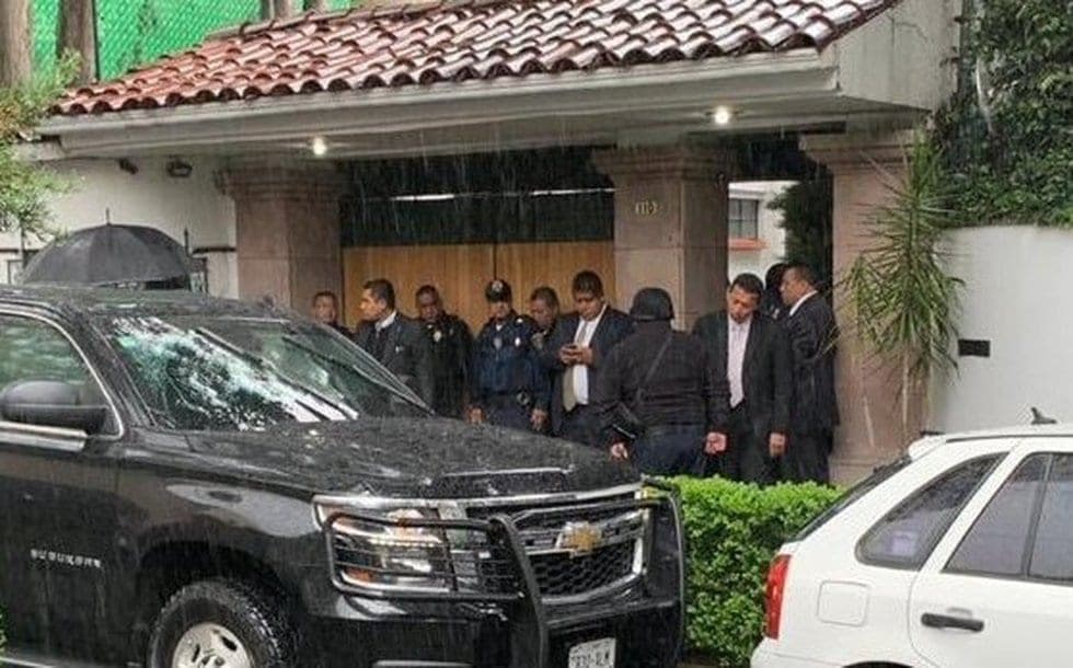 Matan a policía en casa del Cardenal Norberto Rivera; agresor vestía de militar