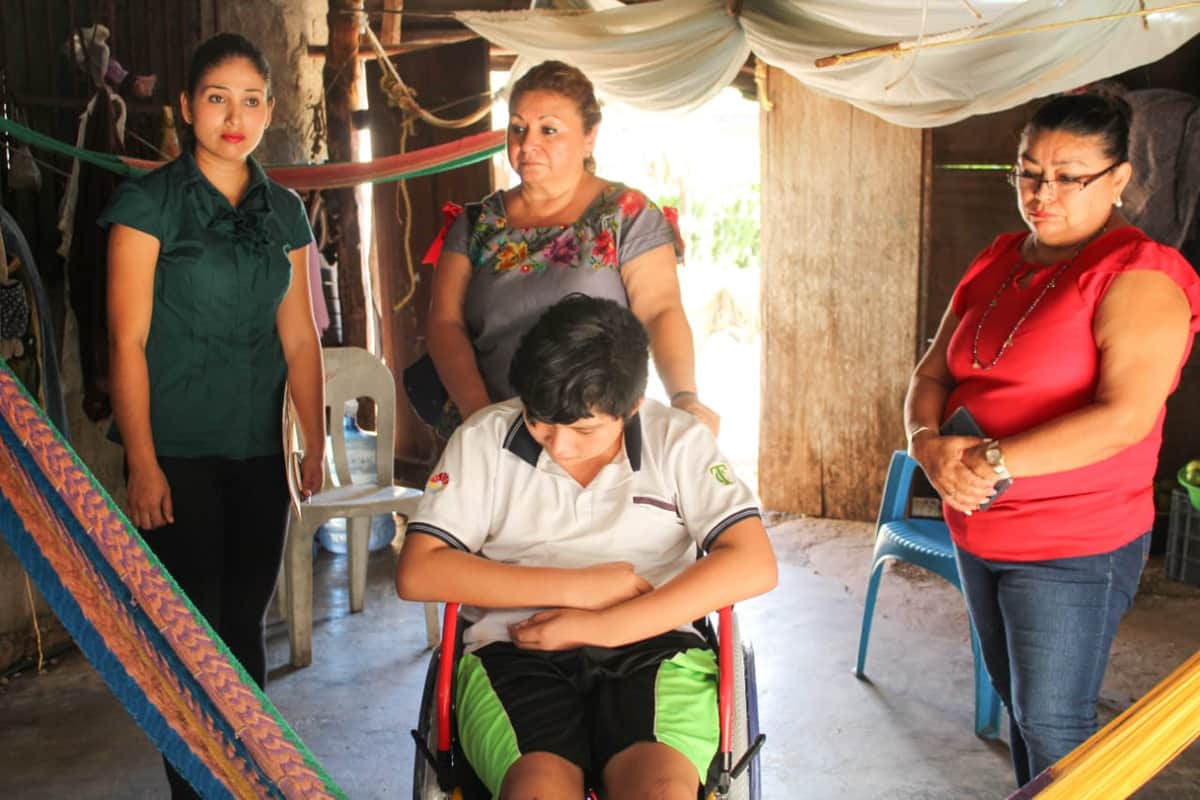 Brinda DIF de Lázaro Cárdenas apoyo a los más vulnerables