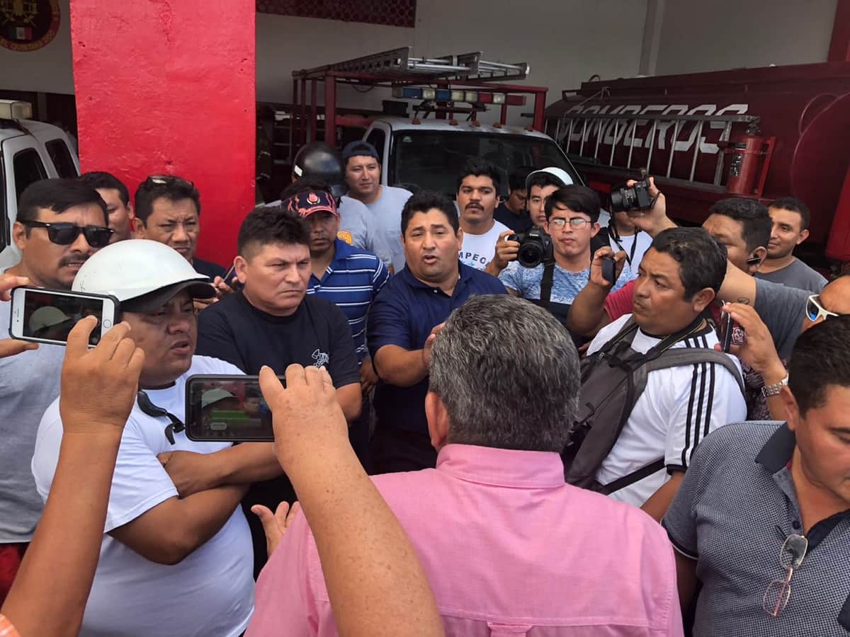 Rebelión de bomberos en Cozumel