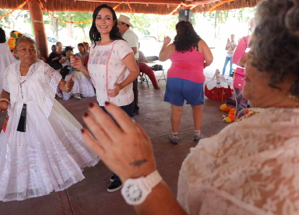 Gobierno de Laura Fernández brinda atención integral a los sectores más vulnerables