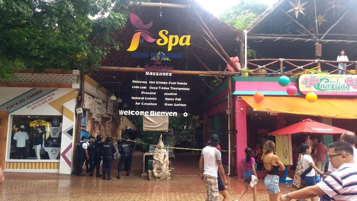 MENSAJE DEL NARCO A LAURA: Asesinan a mujer en local de regidor suplente