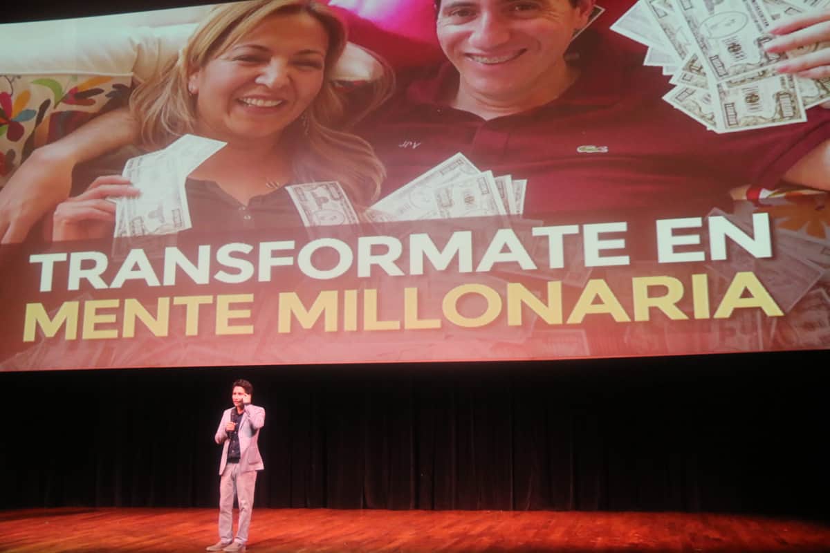 Deslumbró a los playenses la conferencia "Mente Brillante"