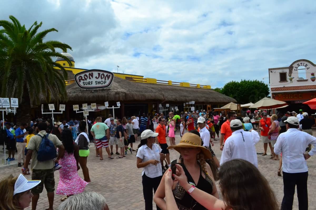 Gran derrama económica dejan cruceros cuando arriban a Cozumel