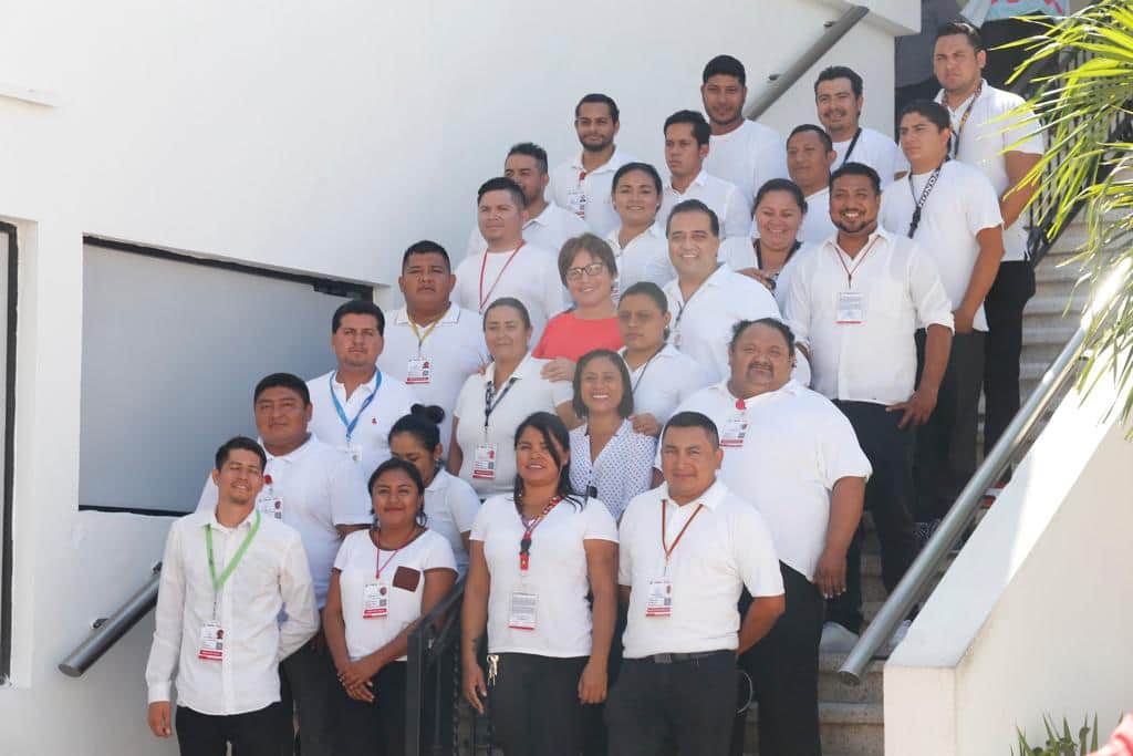 Laura Beristain da licencia para "morder"