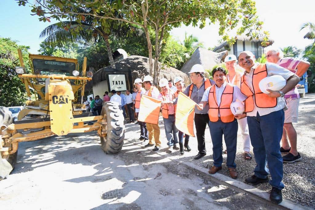 Víctor Mas Tah invierte 12.6 millones de pesos en reparación de vialidades