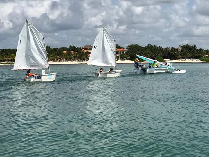 Izarán las velas en Puerto Aventuras