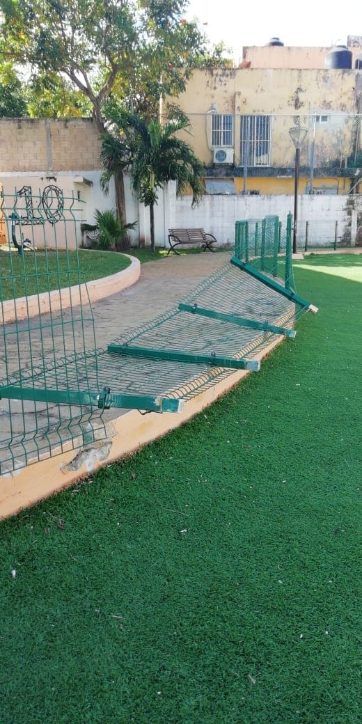 Vándalos destruyen parque rehabilitado en Cozumel