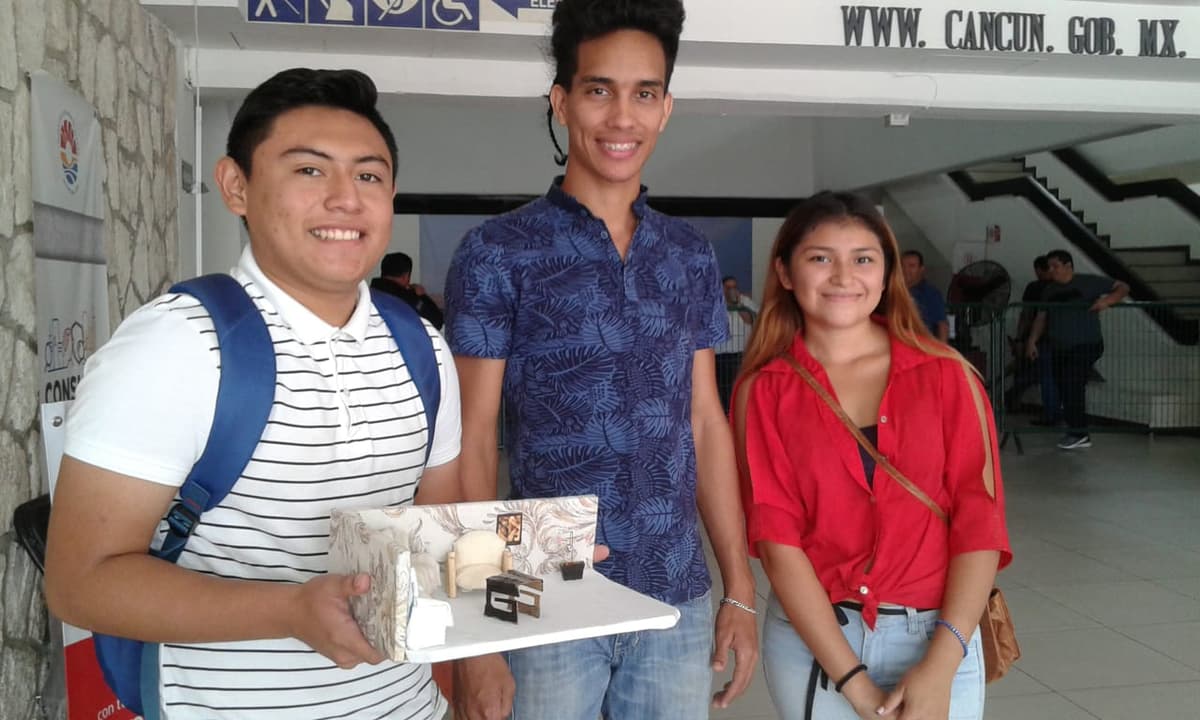 Estudiantes proyectan hacer muebles con colillas de cigarro