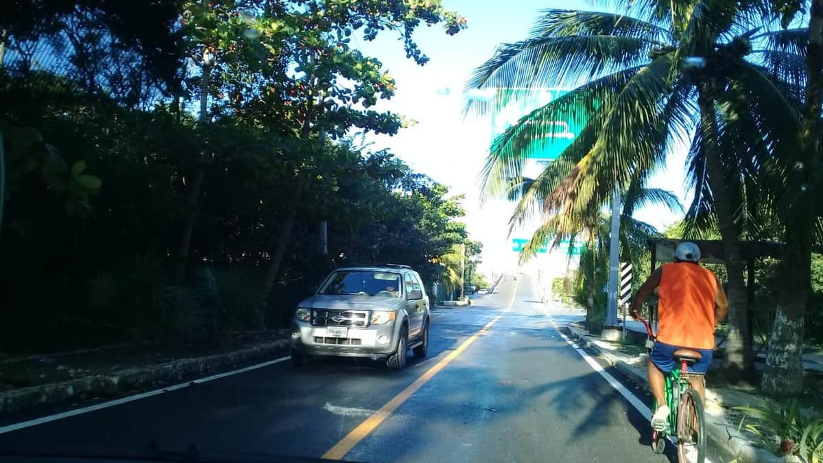 Después de 30 años pavimentan acceso a Akumal