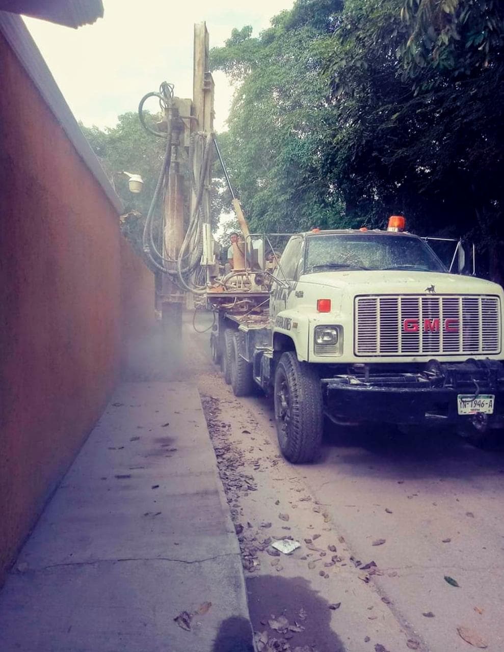 Inician trabajos de electricidad en Leona Vicario