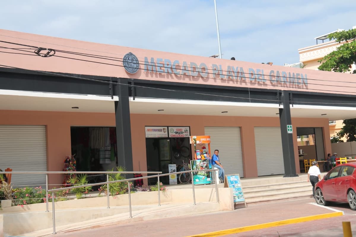 Corrupción: Juntan firmas para sacar un ex funcionario como locatario de Mercado Playa del Carmen