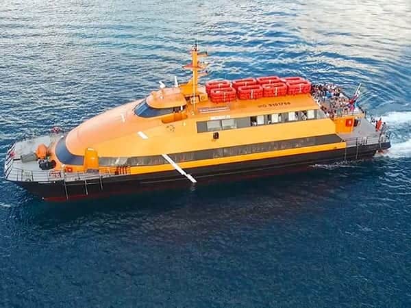 Sufren susto pasajeros de ferry rumbo a Cozumel