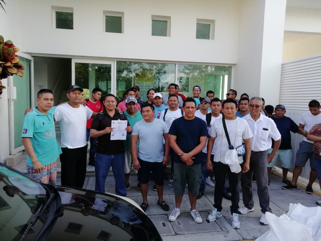 Expulsa hotel Valentín a trabajadores disidentes