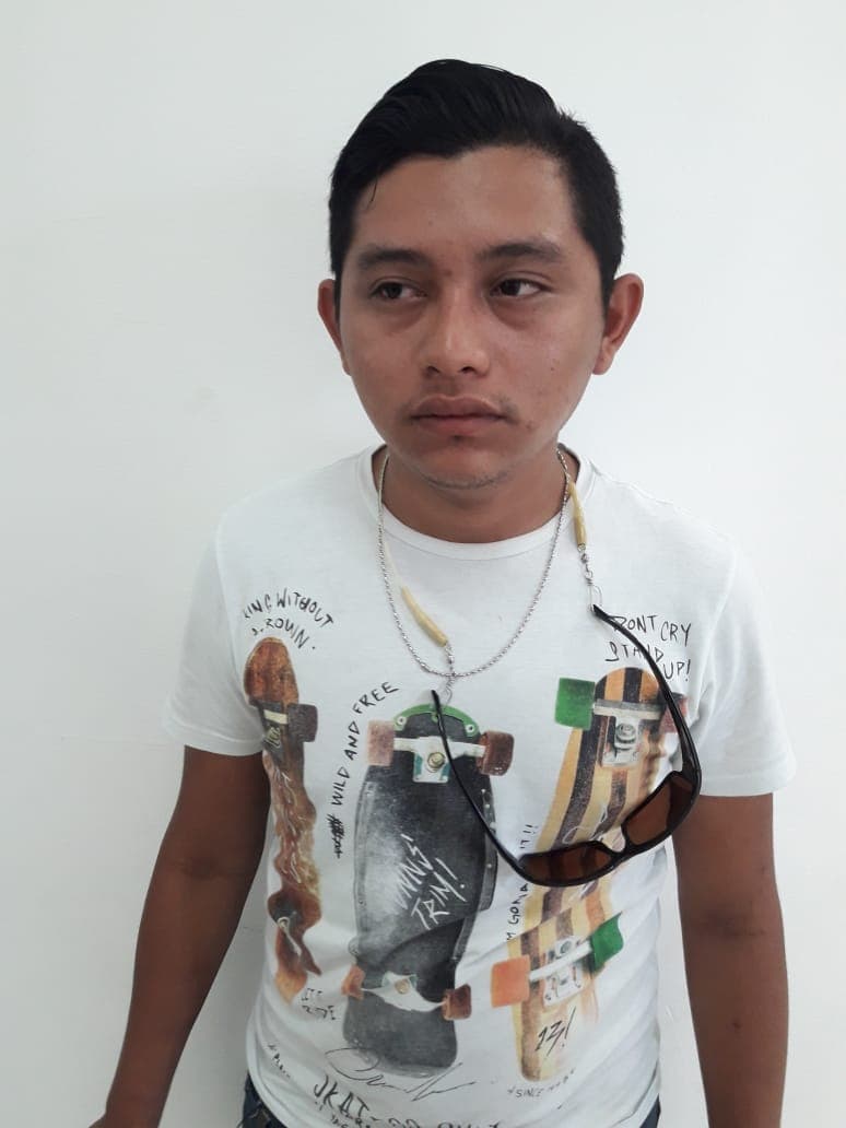 Policía de tránsito de Cozumel niegan entregar motocicleta a ciudadano