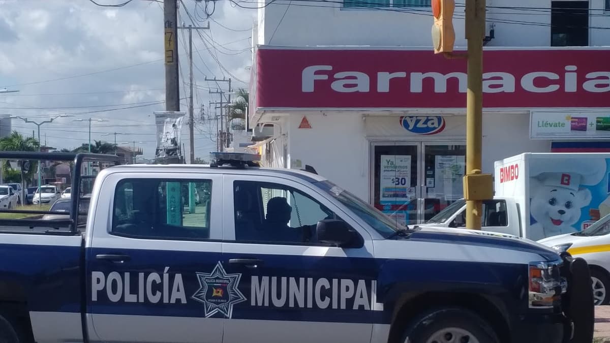 Asalta hombre con cuchillo farmacia en Chetumal