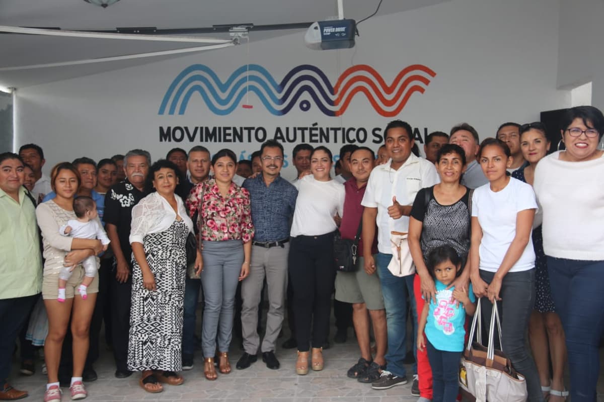 Se registra Laura Corrales por MAS en diputación del distrito X