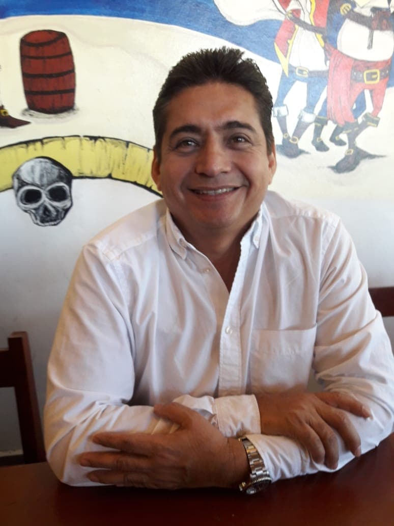 Aspira Carlos Hernández Blanco a ser candidato a diputado por el PRI