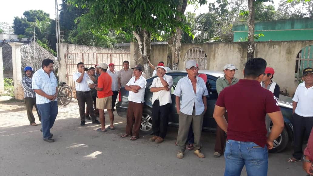 Acuden ejidatarios a declarar a Fiscalía; insisten en que destituyeron a su líder