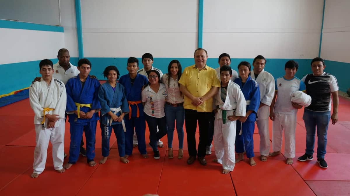 José Esquivel mejorará espacios deportivos para el desarrollo de atletas