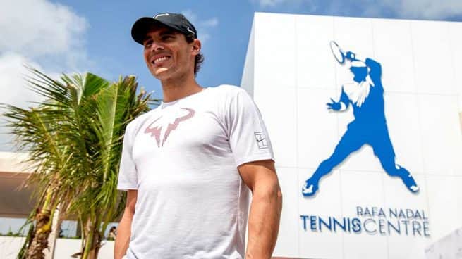 El tenista Rafael Nadal inauguró su academia en Cancún