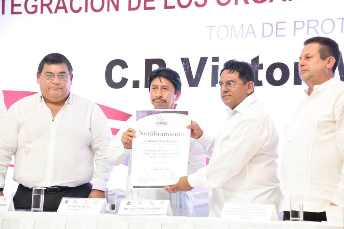 Víctor Mas asume vicepresidencia de la Asociación de Municipios de México