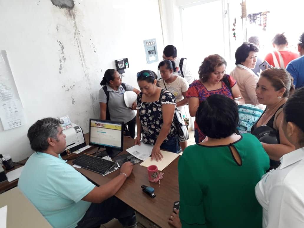 Pide SEQ paciencia a padres por inscripciones en línea