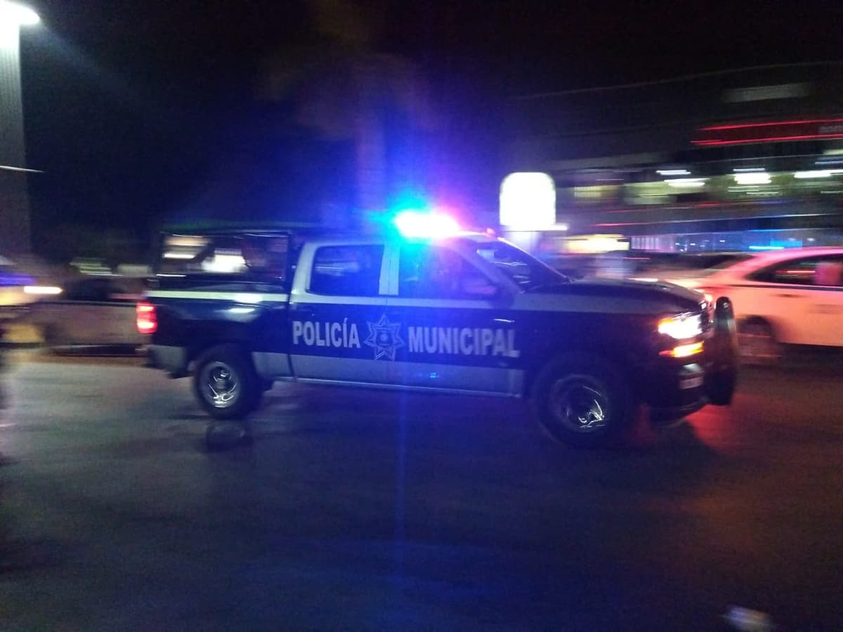 Hieren de bala a seguridad de bar “Merlin Men’s Club”