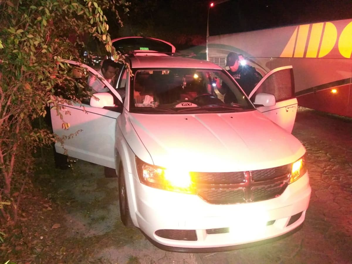 Hieren a taxista de bala en la entrada a Xcaret