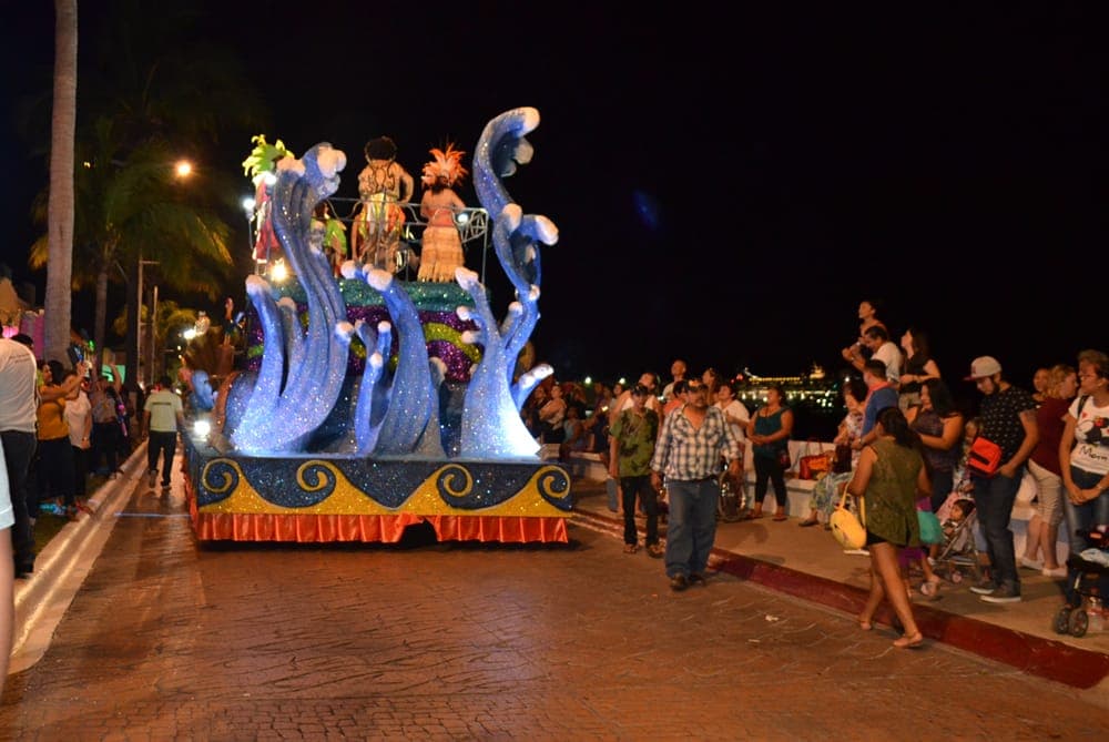 Instalan medidas de seguridad para el Carnaval de Cozumel