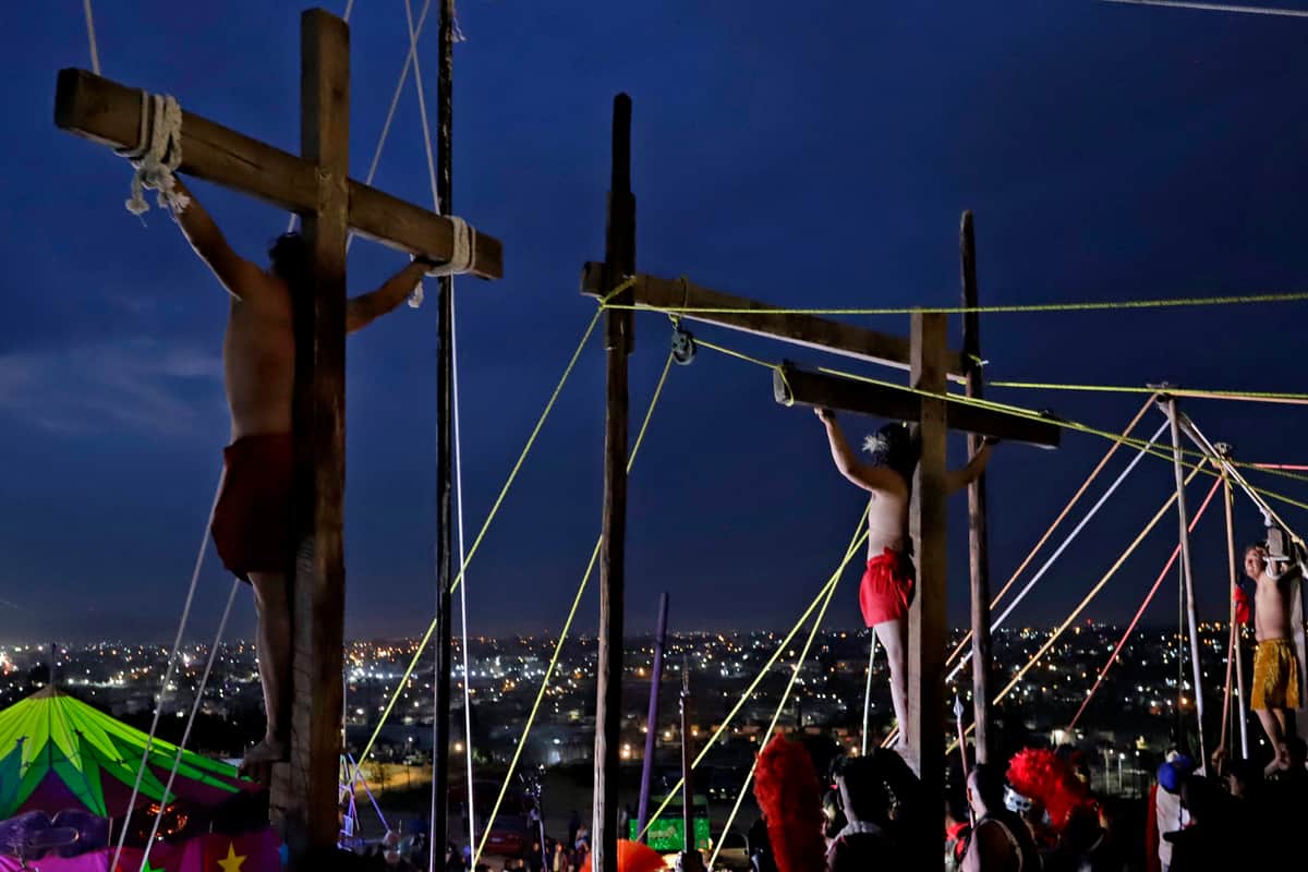 Actor interpreta a Jesús en estado de ebriedad