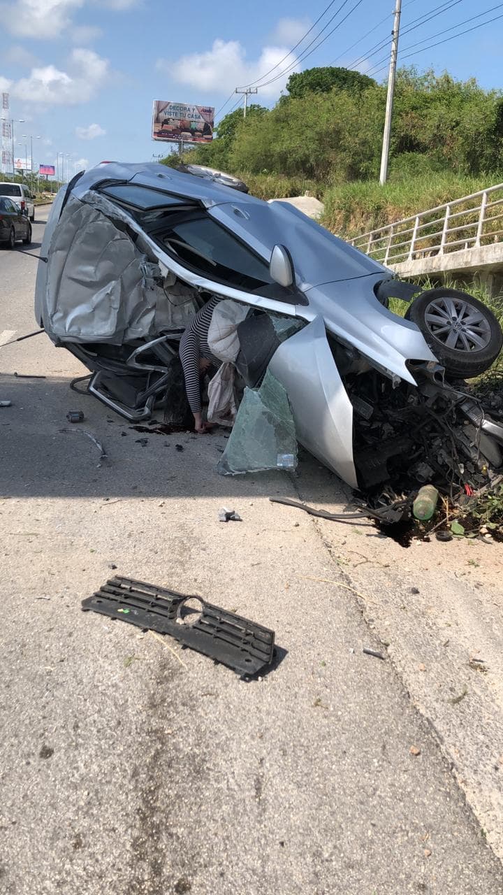 Carreterazo en Puerto Morelos deja a una lesionada