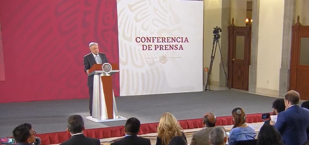 AMLO se compromete a no privatizar las playas ni el agua