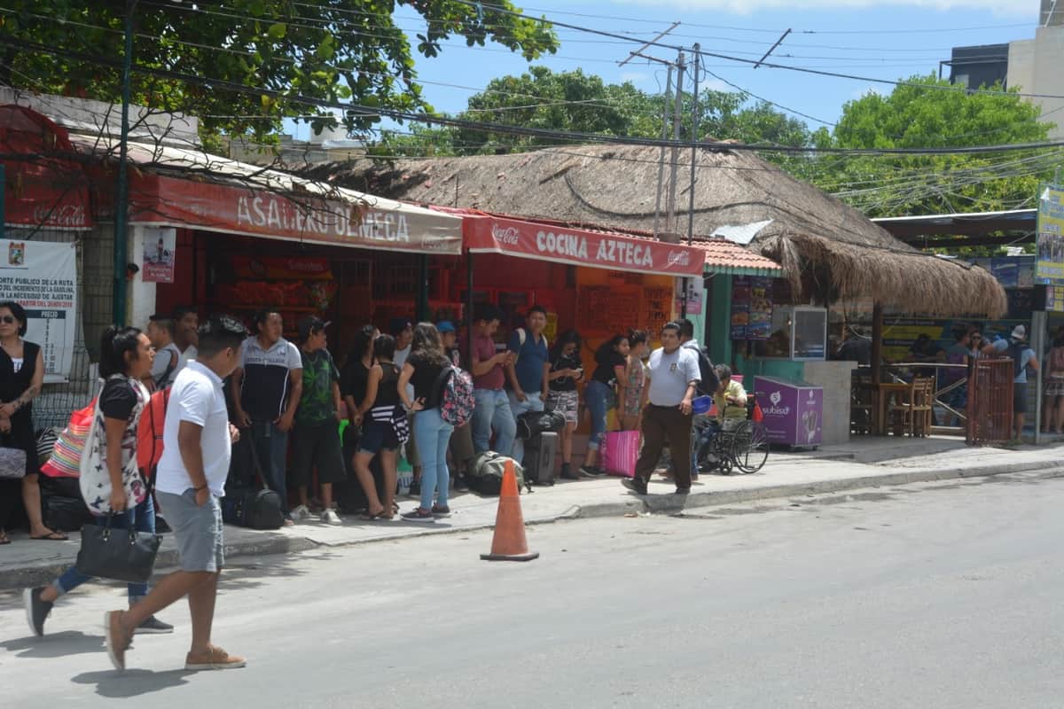 Problemas entre taxistas de Playa y Felipe Carrillo Puerto