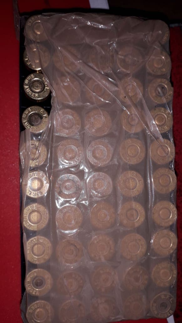 Detienen a joven que transportaba más de 100 cartuchos en Solidaridad