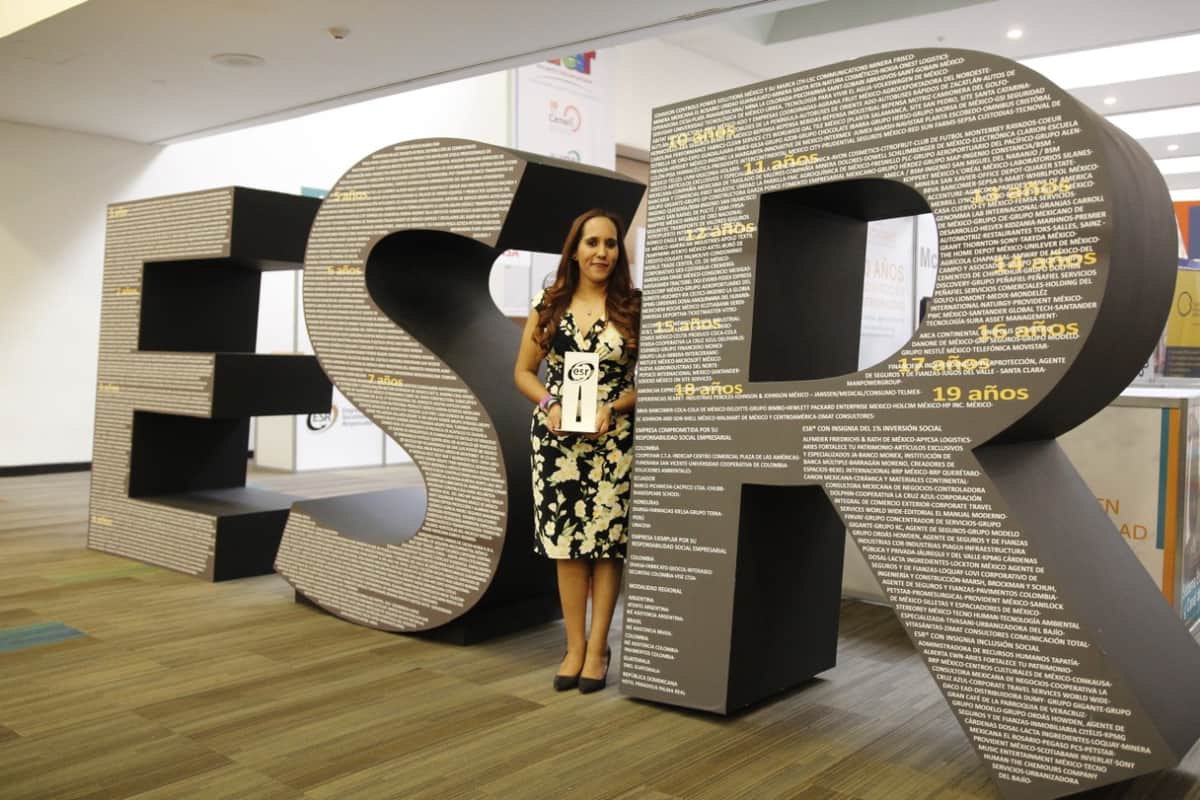 Recibe Aguakan distintivo en Encuentro Latinoamericano de Responsabilidad Social