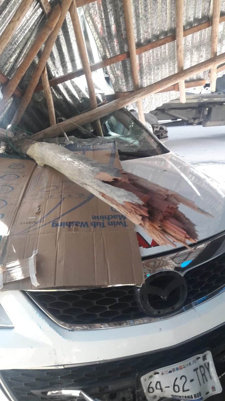 Lavador de coches se endeuda al chocar por todos lados