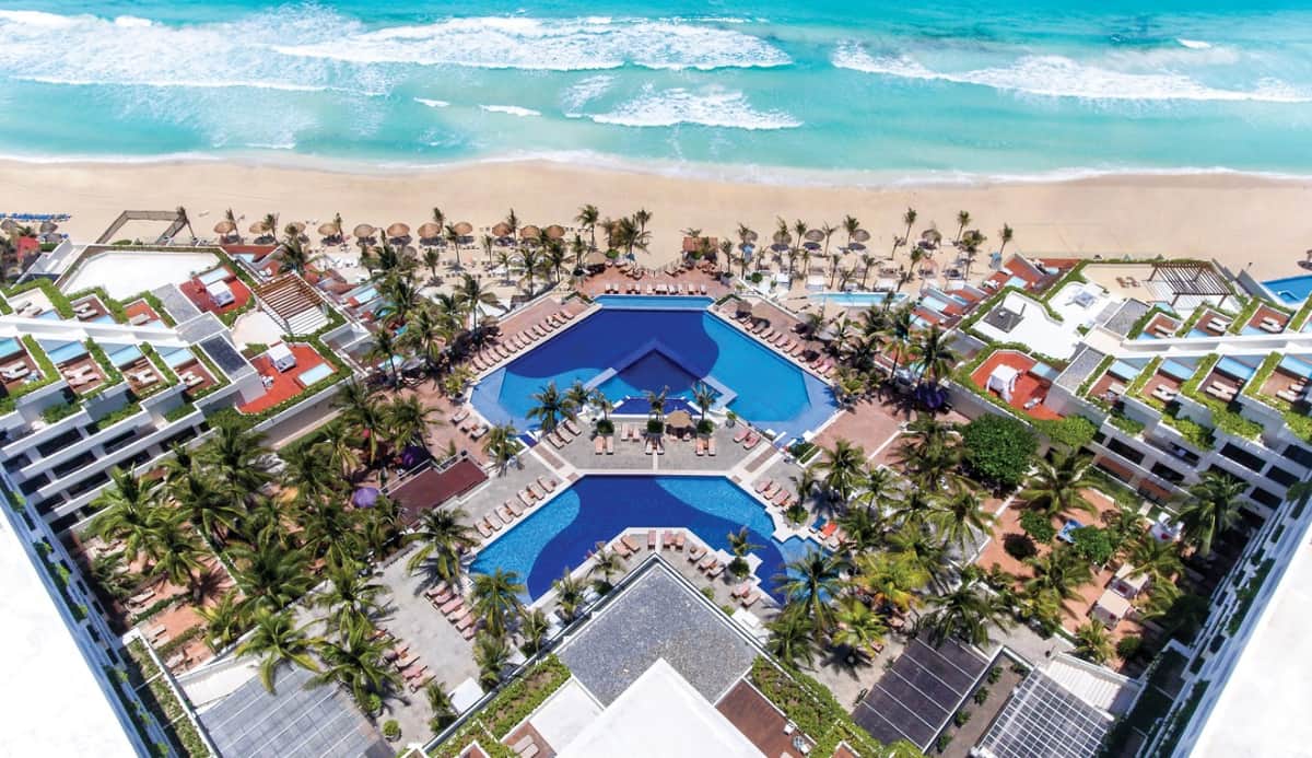 En puerta apertura de hotel Now Emerald Cancún