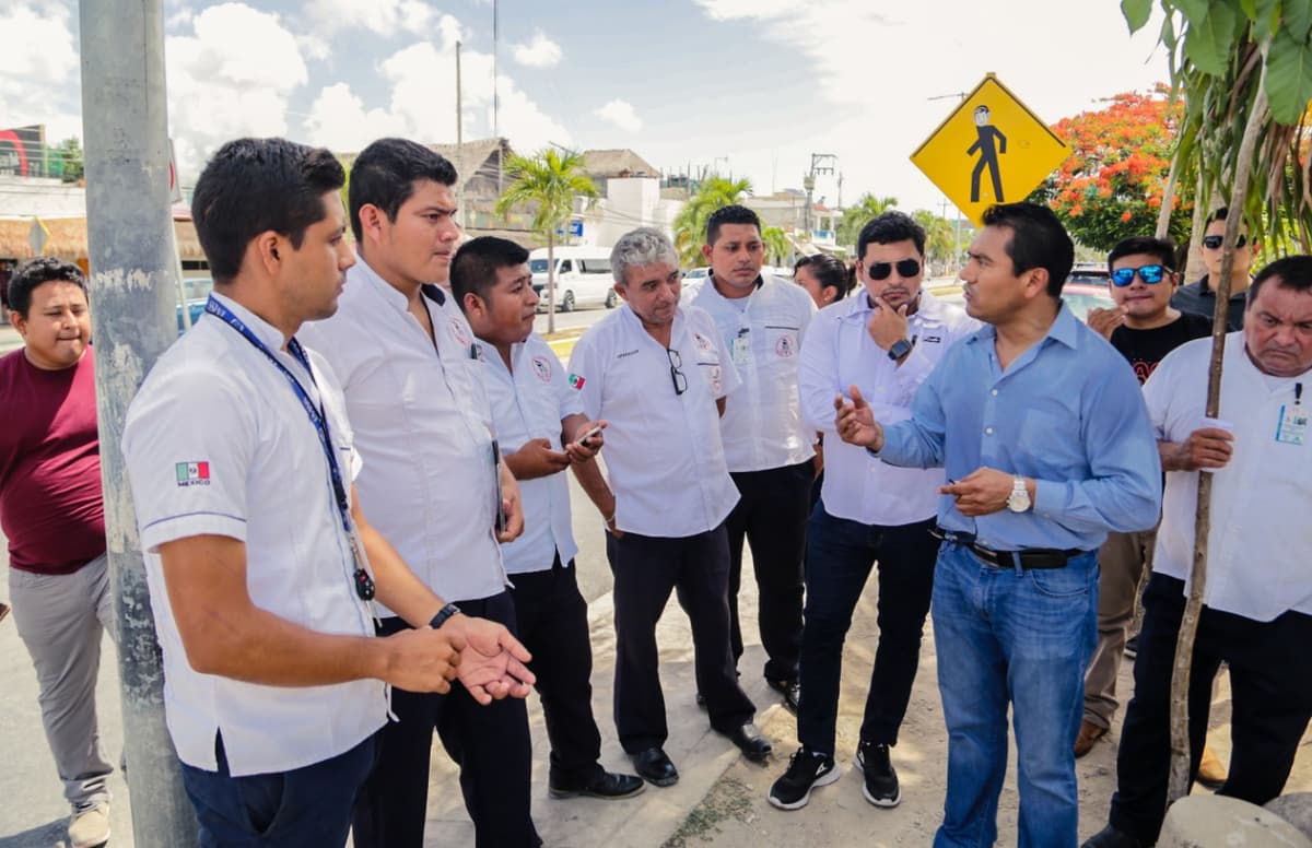 Ayuntamiento inicia ordenamiento en sitios de taxis de Tulum