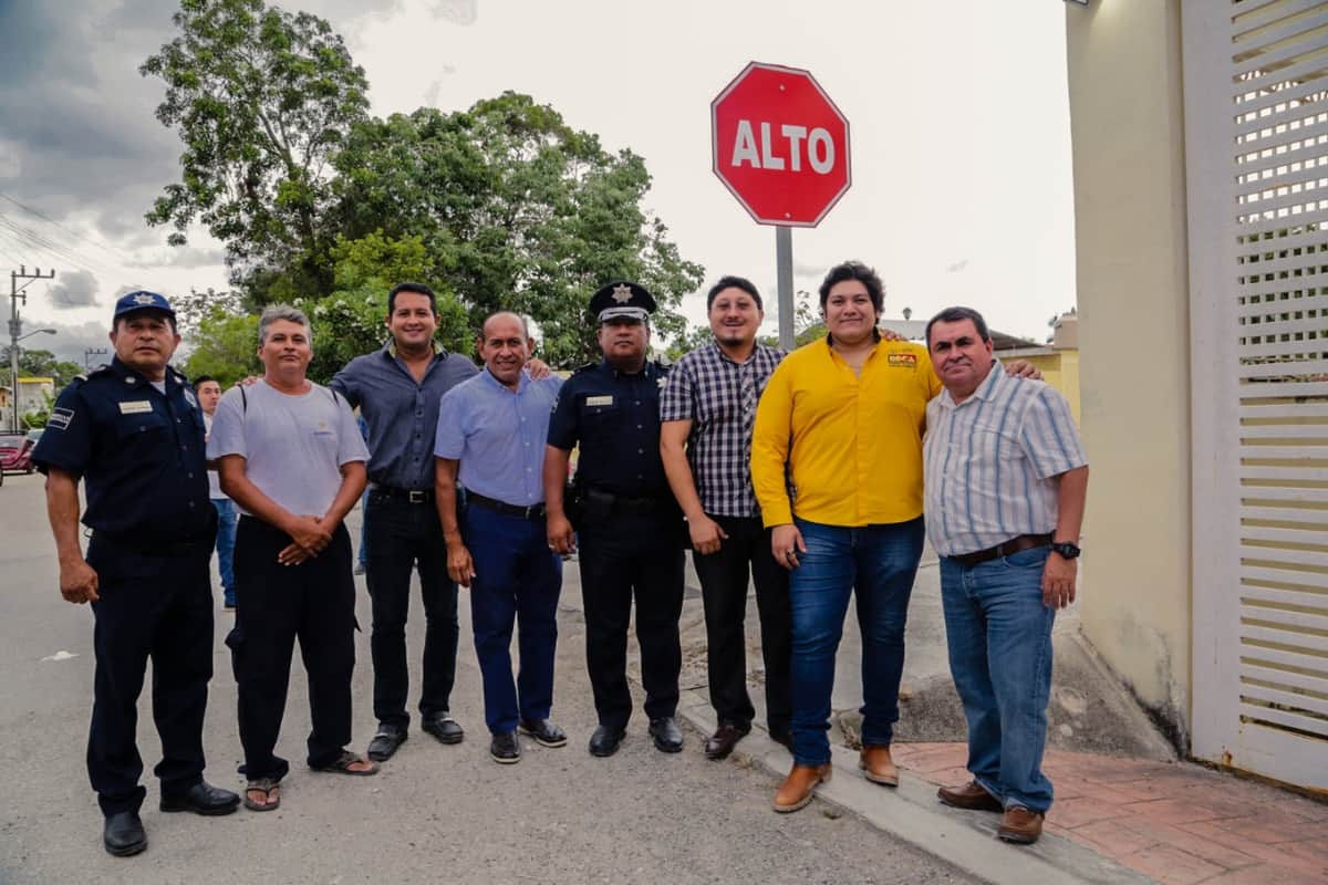 Ayuntamiento de Tulum realiza señalética en colonias y fraccionamientos