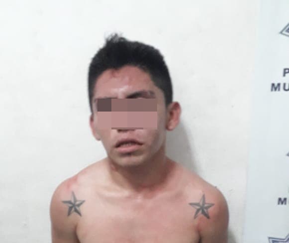 Narcomenudista agrede a policías y es detenido en Cozumel