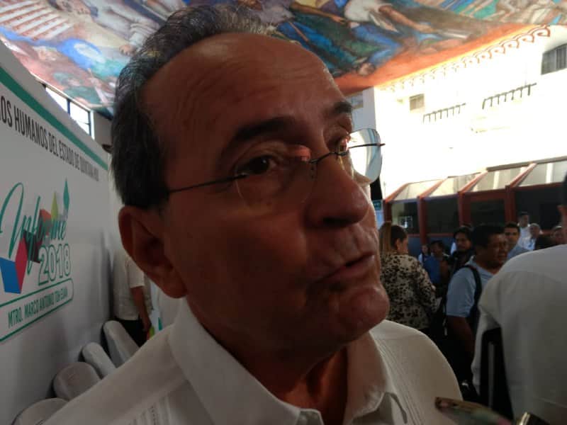 Renuncia López Mena como secretario de Gobierno; va por rectoría de la Uqroo