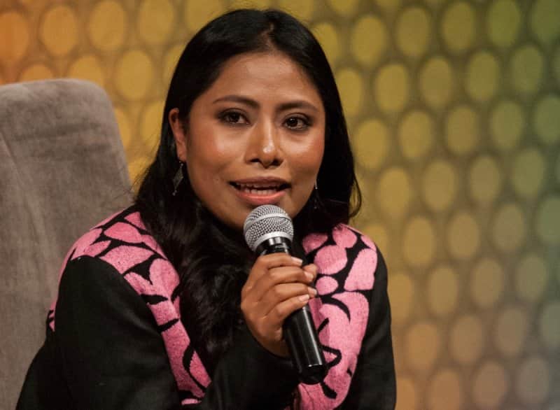 “Nunca he cobrado por convivir con fans”, desmiente Yalitza fake news
