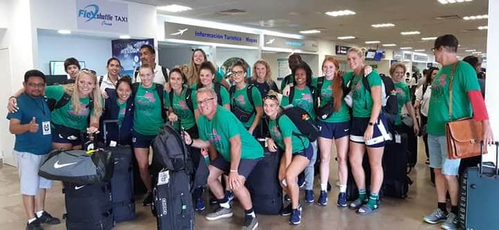 Entrena en Cozumel equipo de baloncesto femenil de la Universidad de Utah State