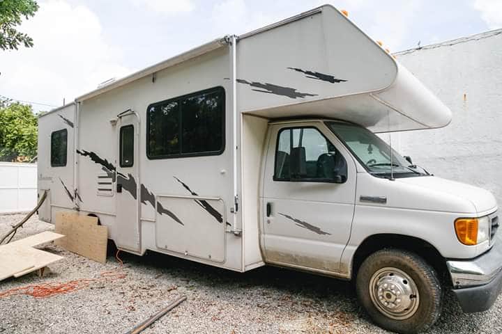 Concurso para nombrar la clínica móvil de esterilización de Cozumel