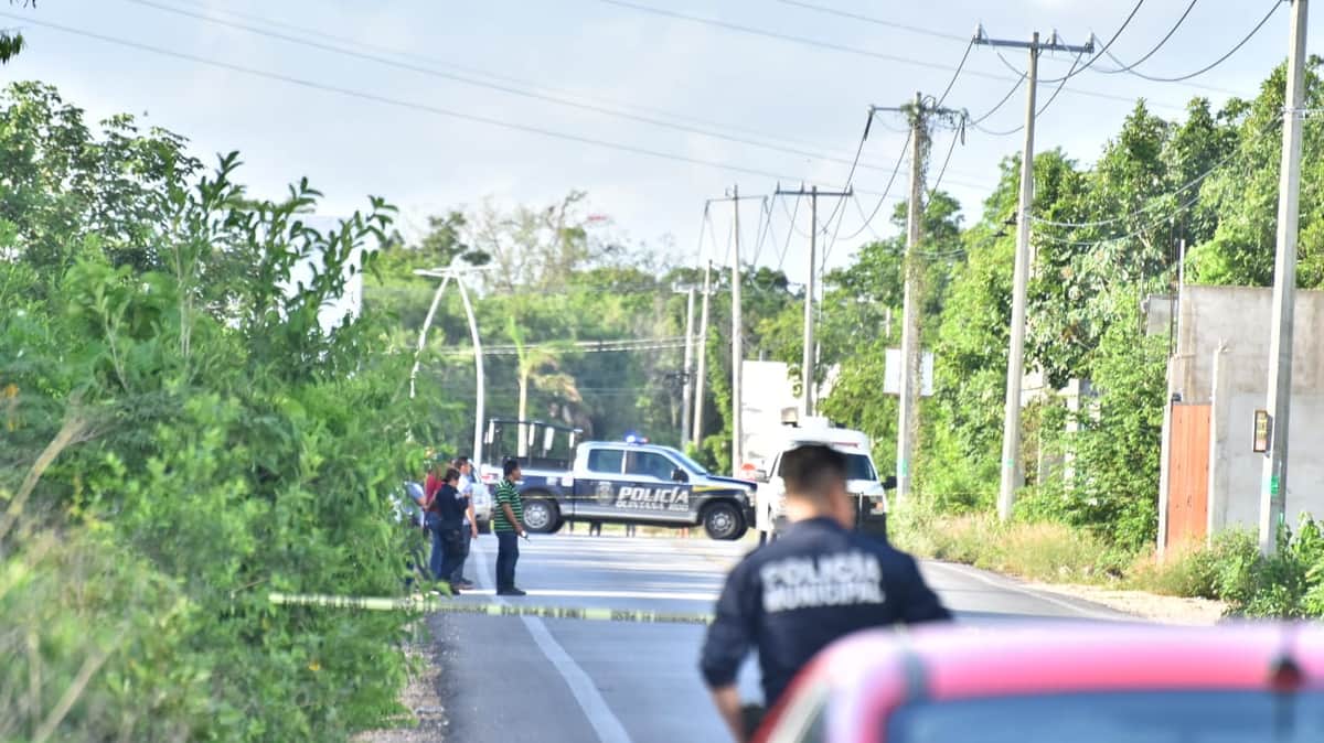 Asesinato de policía de Cancún acto cobarde de criminales, afirma el gobernador Carlos Joaquín
